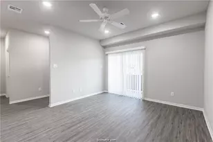 1326 Prairie Dr, Bryan, TX 77803 - Photo 6