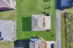 2577 Holiday Dr, Crystal Beach, TX 77650 - Photo 40