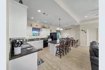 2577 Holiday Drive, Crystal Beach, TX 77650 - Photo 10