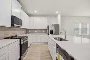1355 Coastal Dr, Dayton, TX 77535 - Photo 8