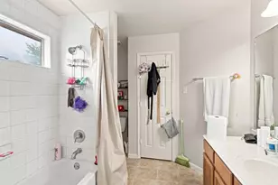 14106 Bishop Bend Ln, Houston, TX 77047 - Photo 32