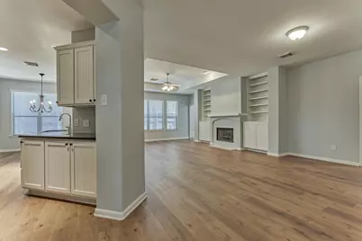 78 Douvaine Court, The Woodlands, TX 77382 - Photo 12