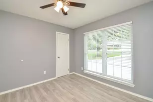 12791 Lake Conroe Hills Dr, Willis, TX 77318 - Photo 14