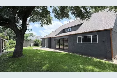 1315 Warwickshire Drive, Houston, TX 77077 - Photo 22