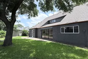 1315 Warwickshire Dr, Houston, TX 77077 - Photo 22