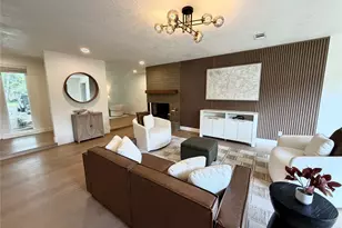 1315 Warwickshire Dr, Houston, TX 77077 - Photo 10