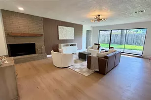 1315 Warwickshire Dr, Houston, TX 77077 - Photo 12