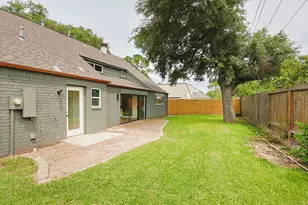 1315 Warwickshire Dr, Houston, TX 77077 - Photo 36