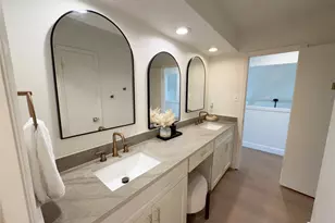 1315 Warwickshire Dr, Houston, TX 77077 - Photo 16