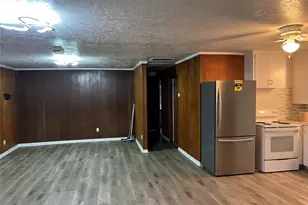 215 13th St, San Leon, TX 77539 - Photo 2