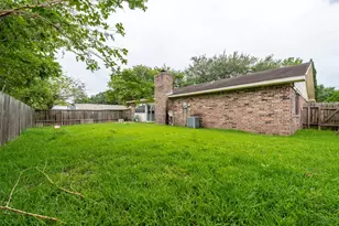 15702 Mendocino Dr, Houston, TX 77051 - Photo 22