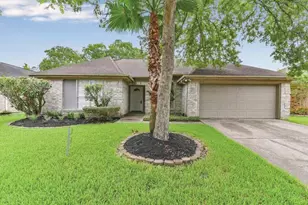 4738 Cavern Dr, Friendswood, TX 77546 - Photo 1