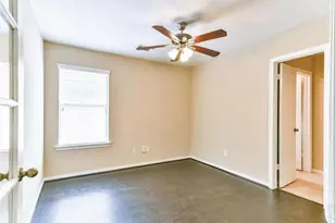 4738 Cavern Dr, Friendswood, TX 77546 - Photo 20