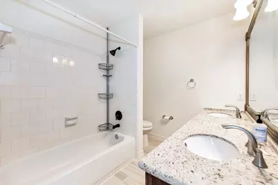 130 W Stockbridge Landing Circle, The Woodlands, TX 77382 - Photo 24