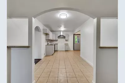 4930 Holloway Drive, Houston, TX 77048 - Photo 14