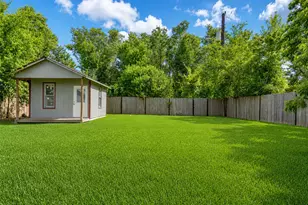 4930 Holloway Dr, Houston, TX 77048 - Photo 12