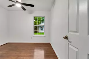 4930 Holloway Dr, Houston, TX 77048 - Photo 32