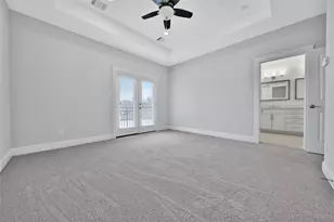 626 E 28th St, Houston, TX 77008 - Photo 18