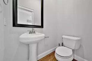626 E 28th St, Houston, TX 77008 - Photo 14