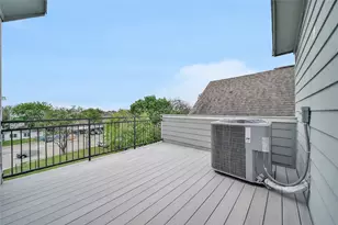 626 E 28th St, Houston, TX 77008 - Photo 32