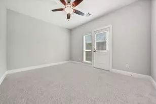 626 E 28th St, Houston, TX 77008 - Photo 24