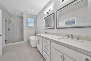 626 E 28th St, Houston, TX 77008 - Photo 22