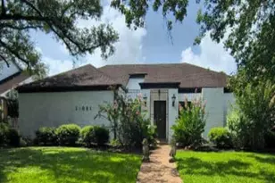 10031 Inwood Dr, Houston, TX 77042 - Photo 1