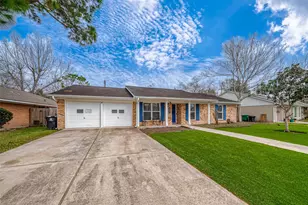 5806 Cartagena St, Houston, TX 77035 - Photo 4