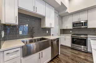 806 Thornton Rd, Houston, TX 77018 - Photo 4