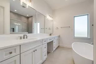 325 Rosalind Cir, Waller, TX 77484 - Photo 32