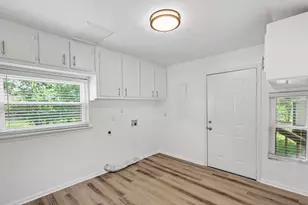 302 Lawrence St, Tomball, TX 77375 - Photo 12