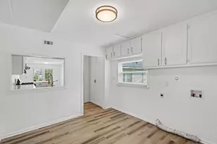 302 Lawrence St, Tomball, TX 77375 - Photo 18