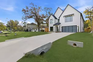 959 Althea Dr, Houston, TX 77018 - Photo 2