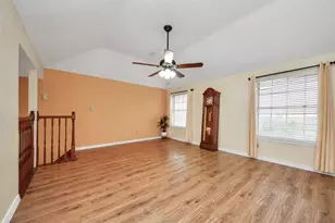10422 Springland Ct, Houston, TX 77065 - Photo 14