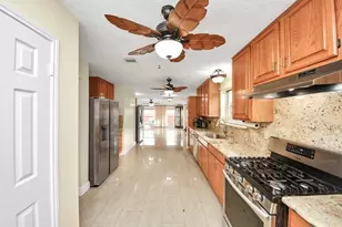 10422 Springland Ct, Houston, TX 77065 - Photo 16