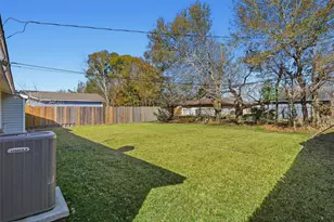 5215 Grace Point Ln, Houston, TX 77048 - Photo 30