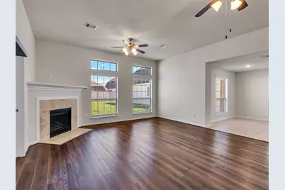 6807 Davy Crockett Drive, Manvel, TX 77578 - Photo 8