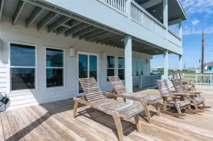 3841 Biscayne Beach Rd, Crystal Beach, TX 77650 - Photo 10