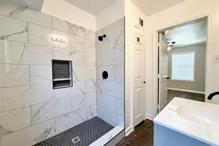 218 W 15th St, Houston, TX 77008 - Photo 20