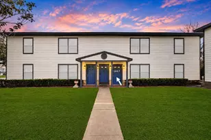 218 W 15th St, Houston, TX 77008 - Photo 2