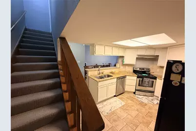 726 Country Place Drive #B, Houston, TX 77079 - Photo 12