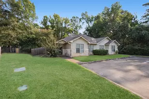 154 Sendero Dr, Huntsville, TX 77340 - Photo 1