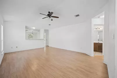 154 Sendero Drive, Huntsville, TX 77340 - Photo 2