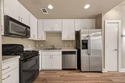 5941 South Loop E #104, Houston, TX 77033 - Photo 16