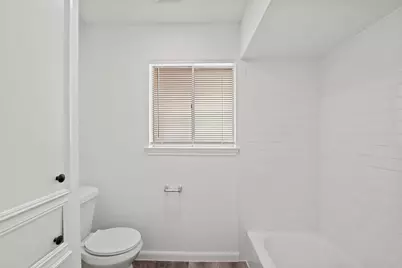 8307 Braesview Lane, Houston, TX 77071 - Photo 18