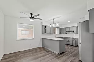 8307 Braesview Ln, Houston, TX 77071 - Photo 8