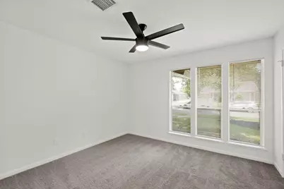 8307 Braesview Lane, Houston, TX 77071 - Photo 18
