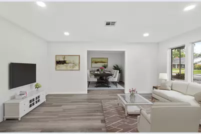 8307 Braesview Lane, Houston, TX 77071 - Photo 4