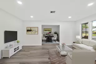 8307 Braesview Ln, Houston, TX 77071 - Photo 4