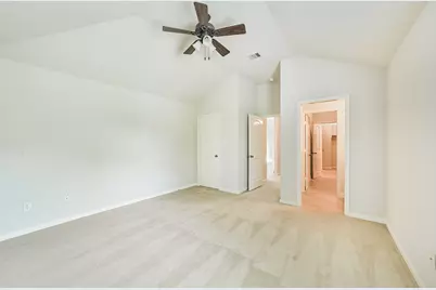 13607 Breakwater Path Loop, Houston, TX 77044 - Photo 32